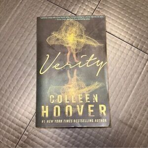 COLLEEN HOOVER VERITY BOOK PAPERBACK